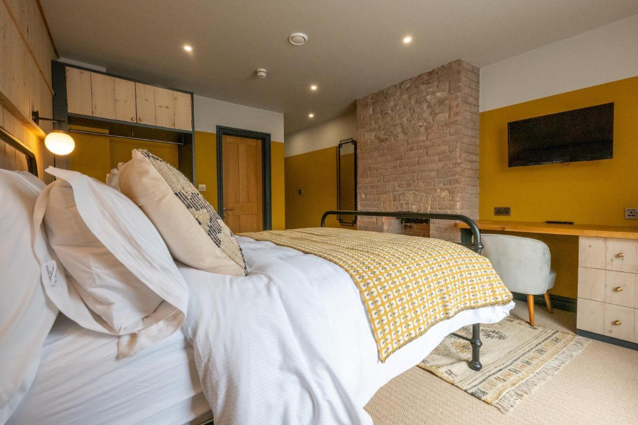 The Sheep And Penguin Hotell Wells Exteriör bild