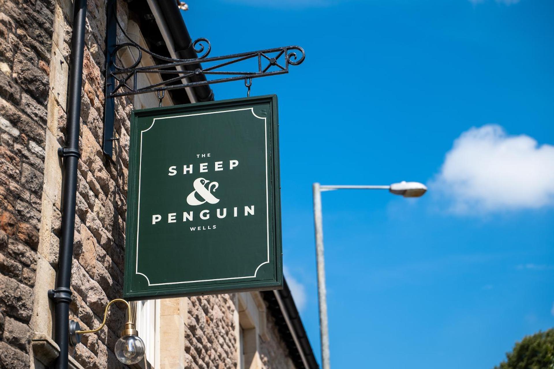 The Sheep And Penguin Hotell Wells Exteriör bild